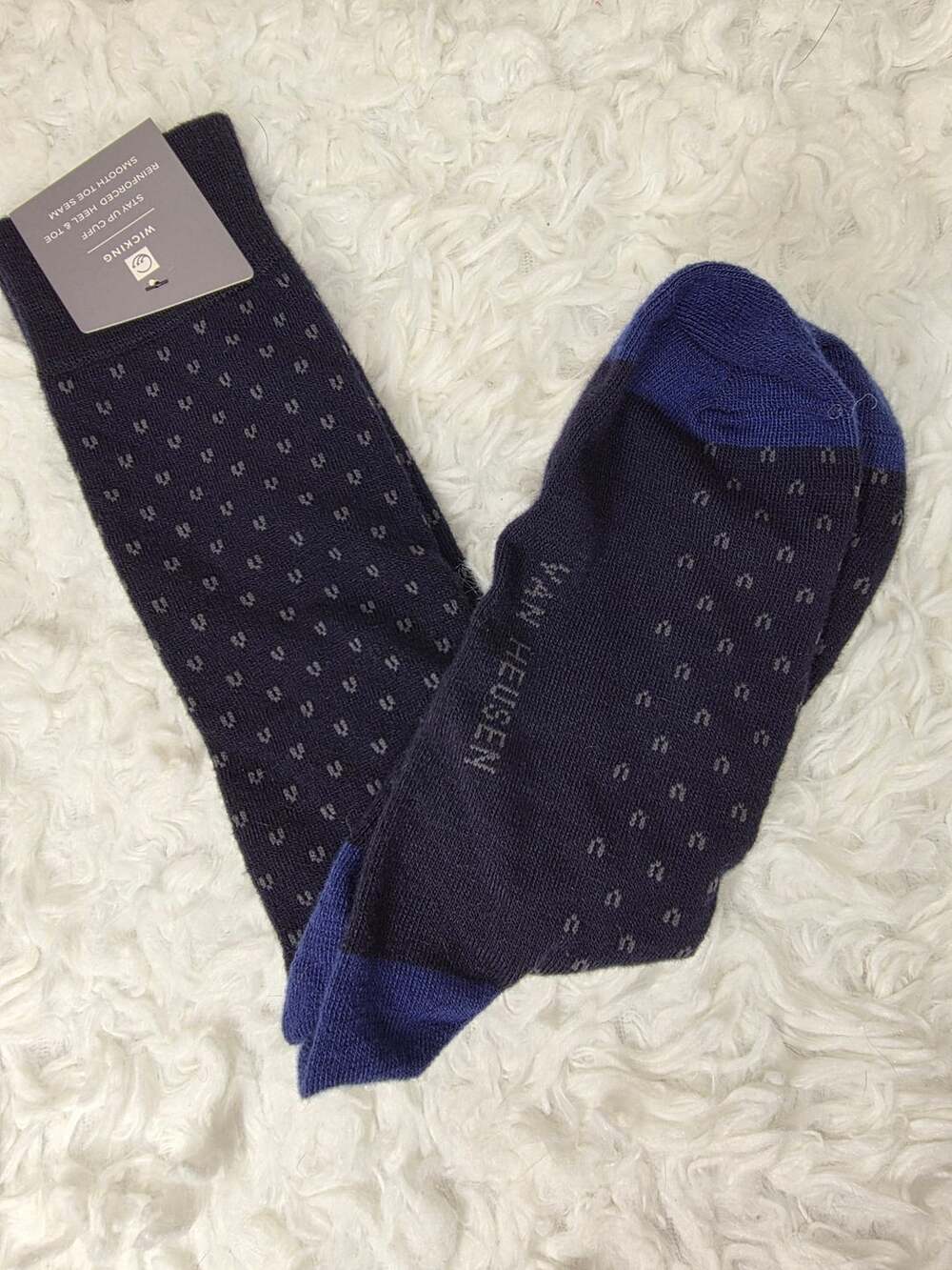 Van Heusen Men's Wicking Cuff Dress Socks Navy Dot Pattern